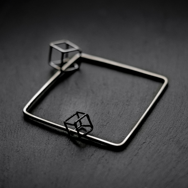bracelet carré en argent avec cubes mobiles